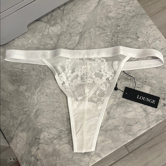 NWT LOUNGE White Lace Thong - Small - Picture 1 of 7
